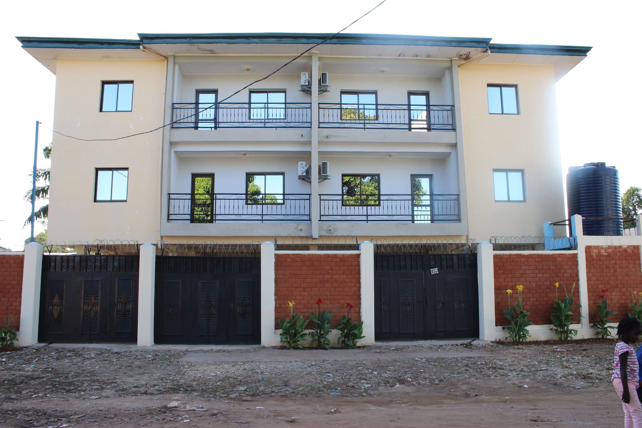 🏢 À Louer – Immeuble Meublé à Bangui (Benzvi) 🏡