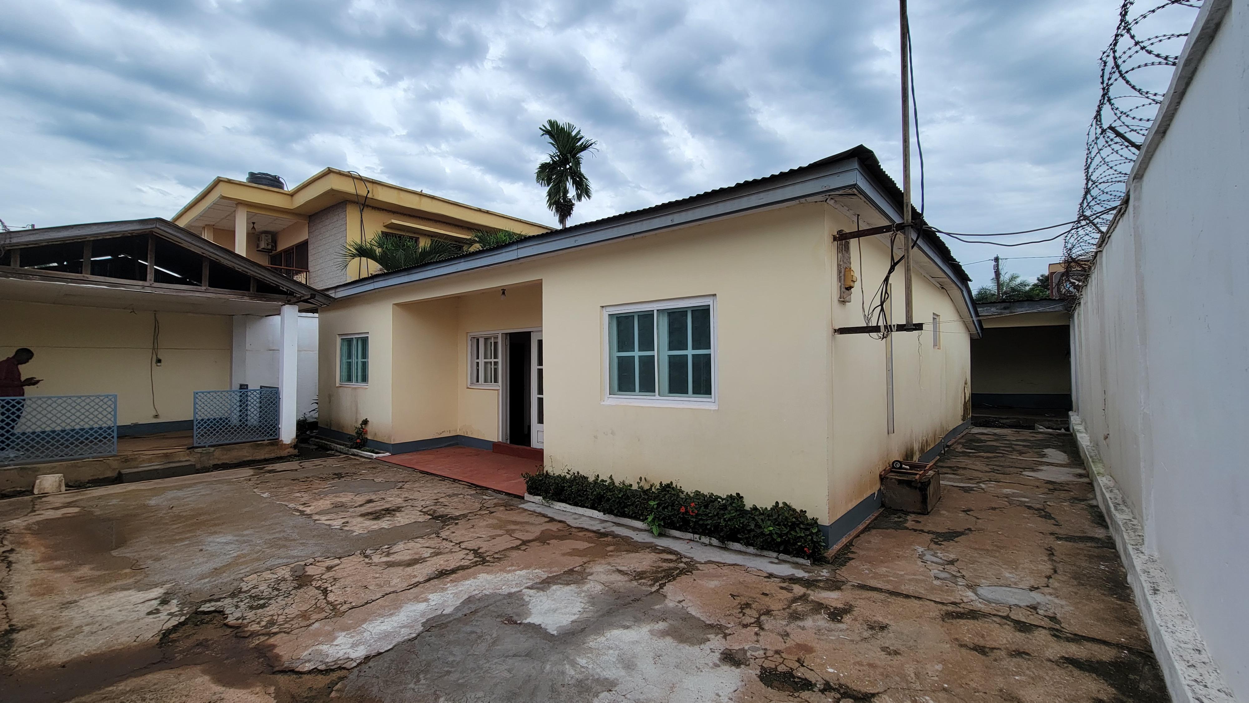 🏡 MAISON À LOUER – SICA 2, BANGUI ✨